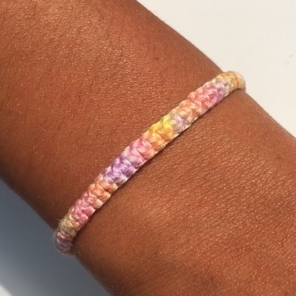 Mango Moon Jewelry - Handmade Tie Dye Friendship Bracelet 🌸